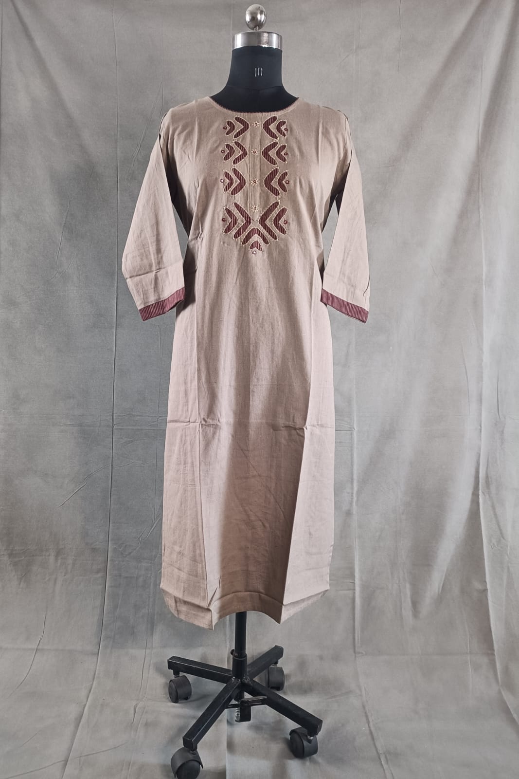 GREY - APPLIQUE WORK HANDLOOM COTTON KURTHA