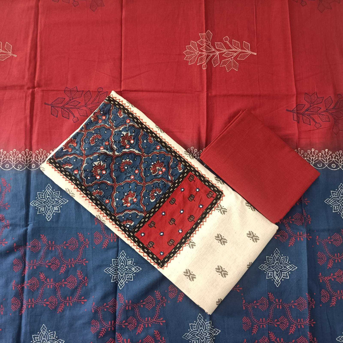 OFFWHITE & MAROON HANDLOOM COTTON - 3 PC SUIT SET- TOP,BOTTOM & DUPATTA
