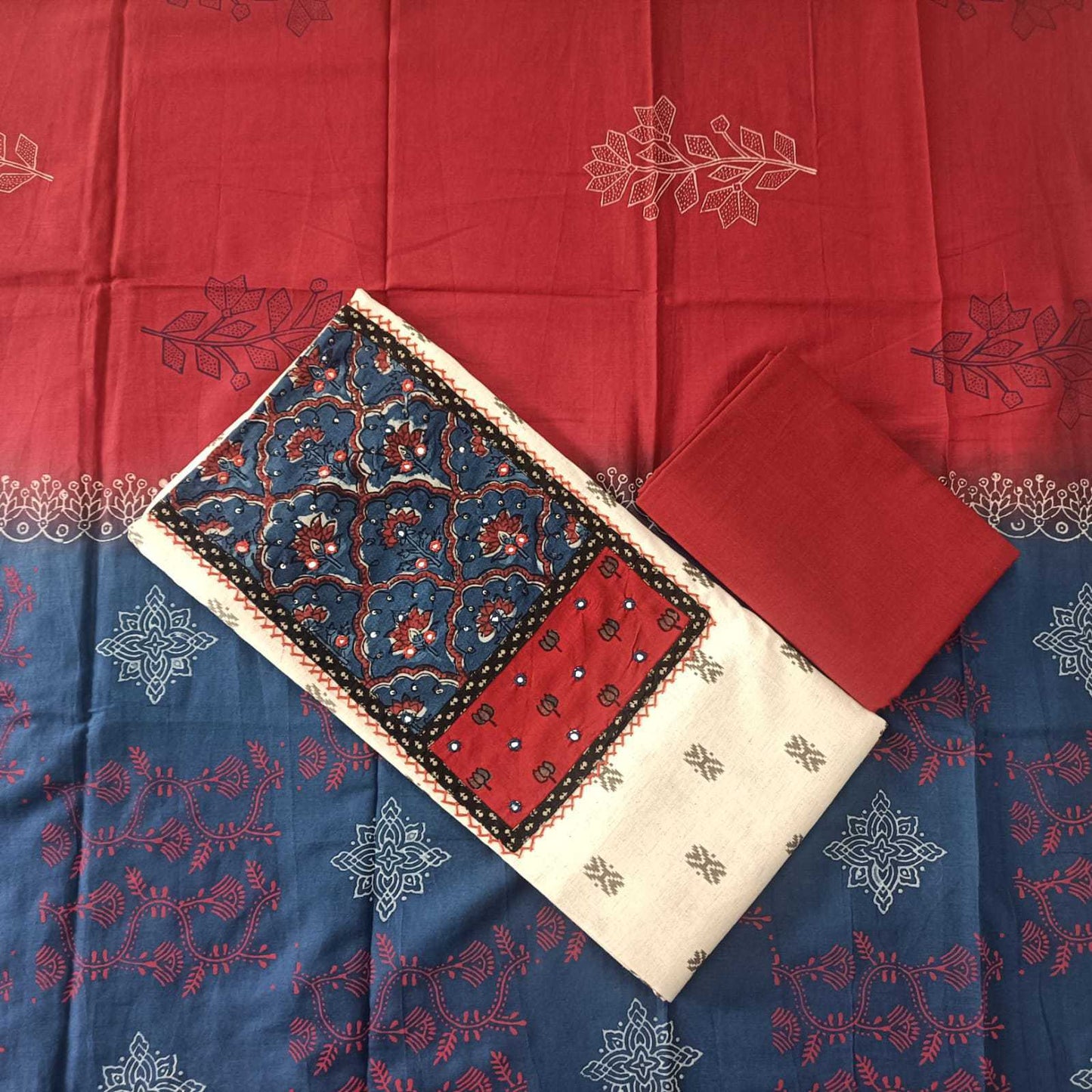 OFFWHITE & MAROON HANDLOOM COTTON - 3 PC SUIT SET- TOP,BOTTOM & DUPATTA