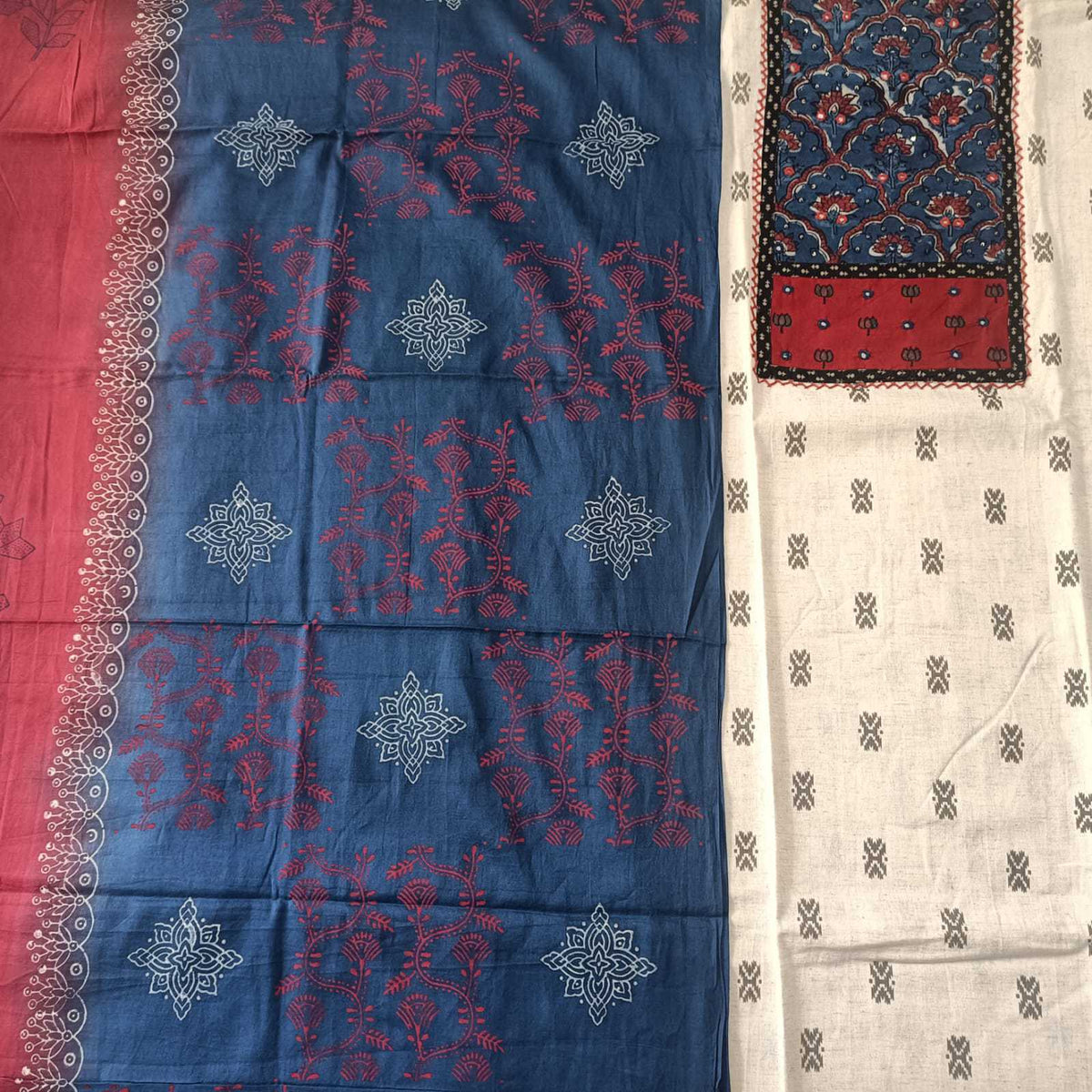 OFFWHITE & MAROON HANDLOOM COTTON - 3 PC SUIT SET- TOP,BOTTOM & DUPATTA