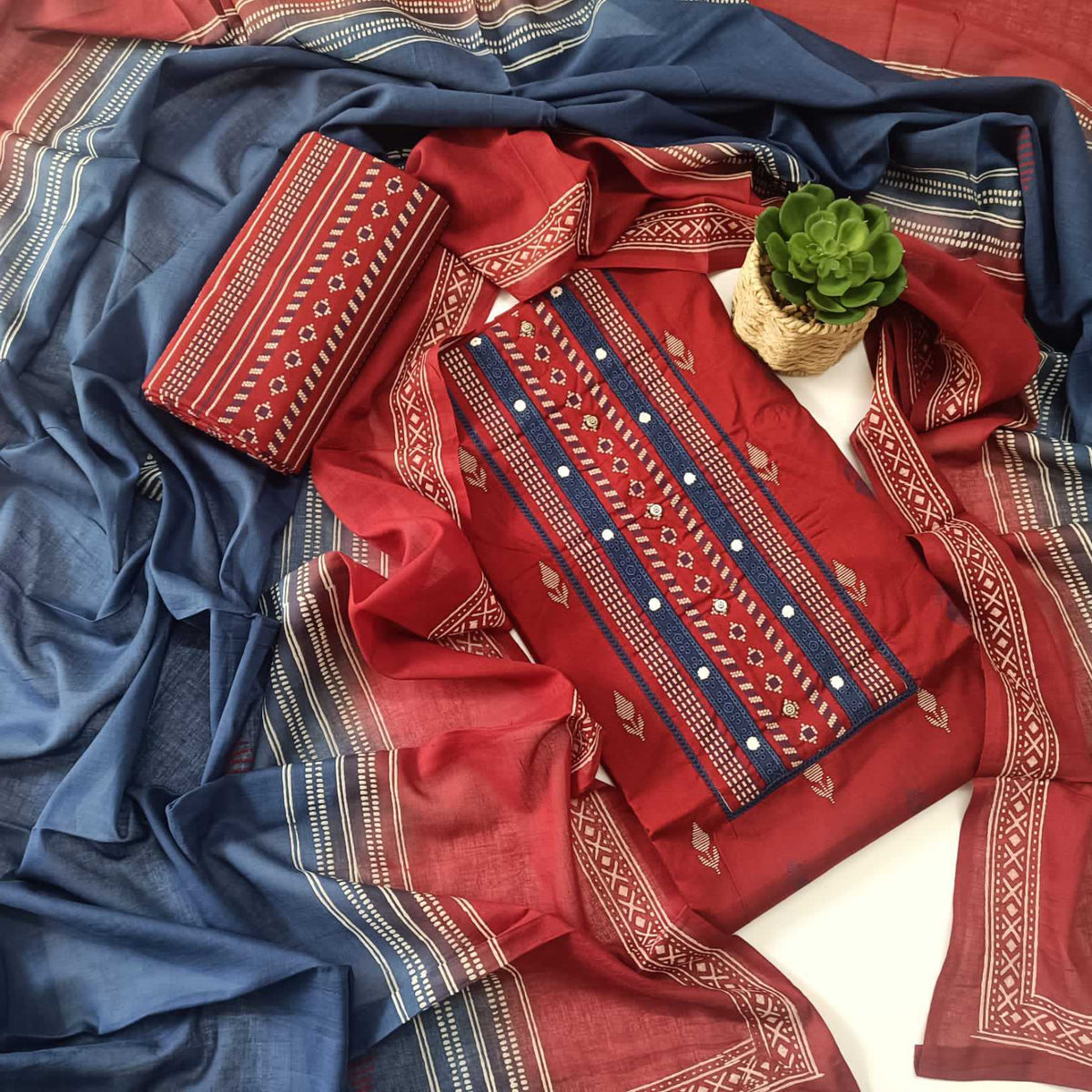 MAROON - HANDLOOM COTTON - 3 PC SUIT SET - TOP,BOTTOM & DUPATTA