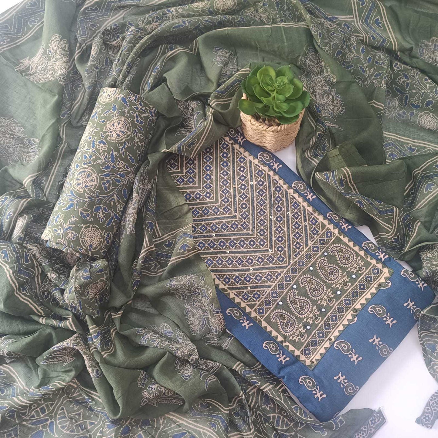DARK BLUE & GREEN -AJRKAH COTTON - 3 PC SUIT SET - TOP,BOTTOM & DUPATTA