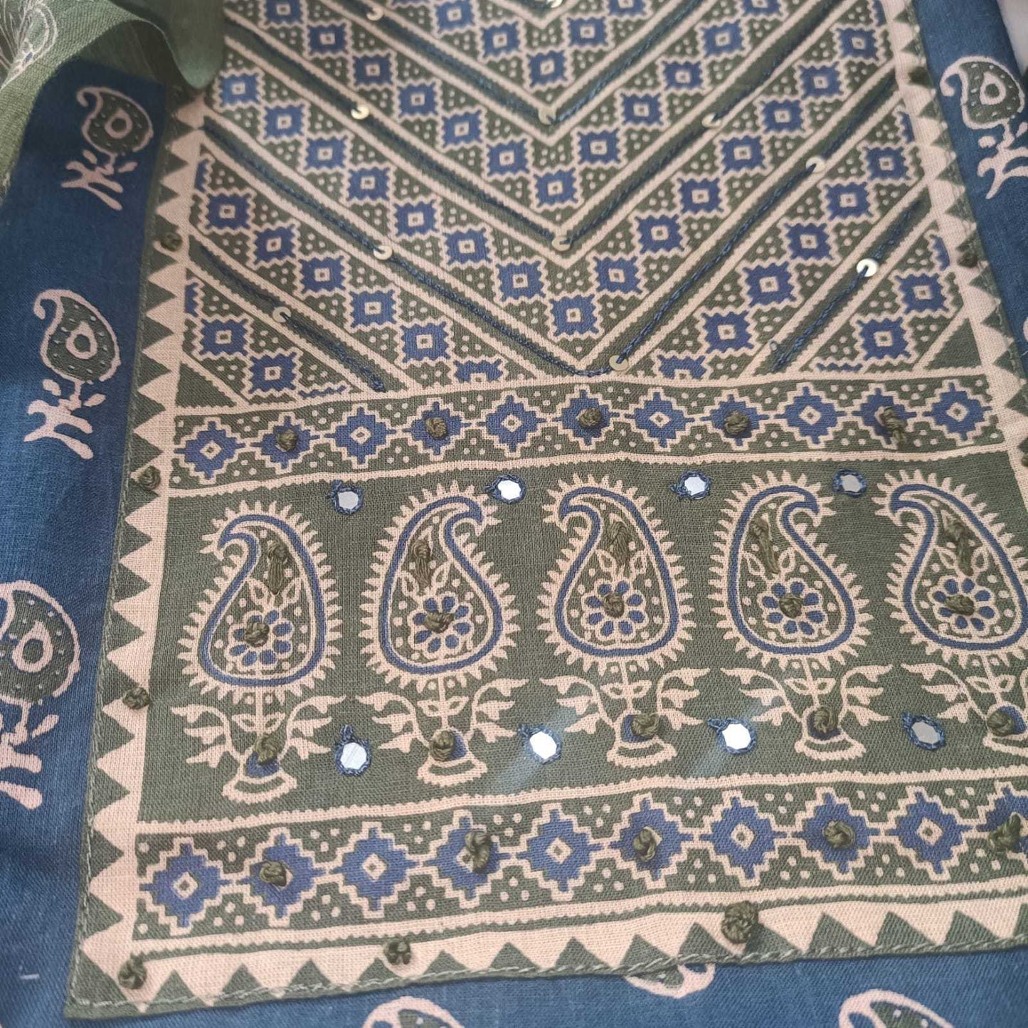 DARK BLUE & GREEN -AJRKAH COTTON - 3 PC SUIT SET - TOP,BOTTOM & DUPATTA