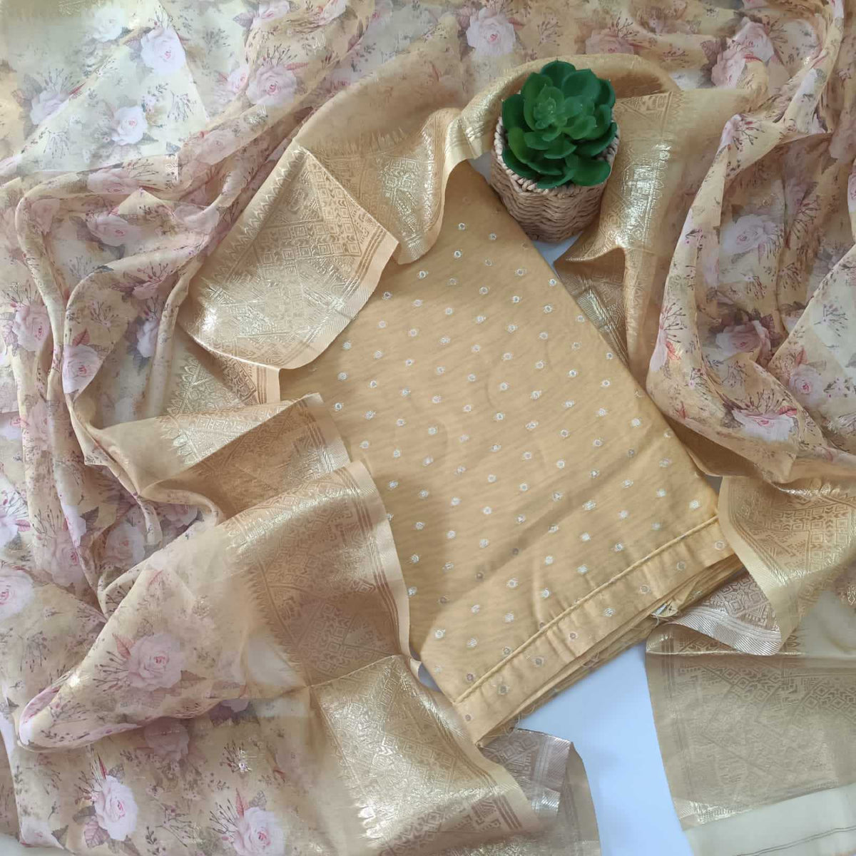 CRÈME GOLD CHANDERI PRINTED SUIT WITH ORGANZA DUPATTA