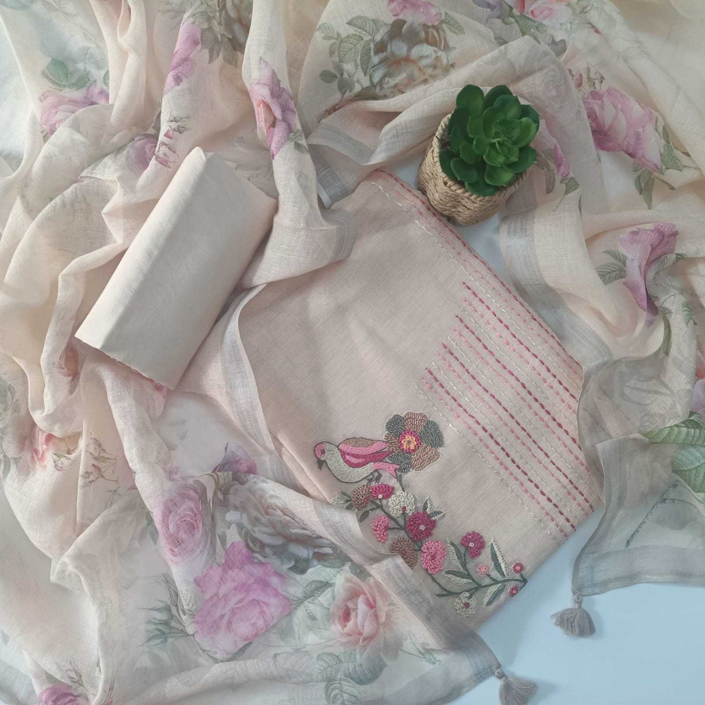 BIEGE CREAM - PREMIUM LINEN EMBROIDERED SUIT SET