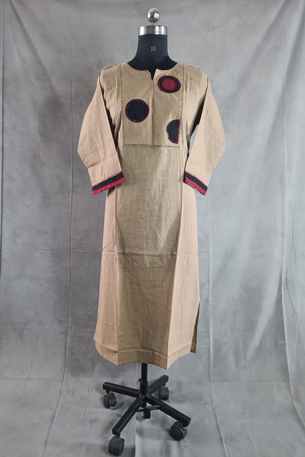 BIEGE - APPLIQUE WORK HANDLOOM COTTON KURTHA