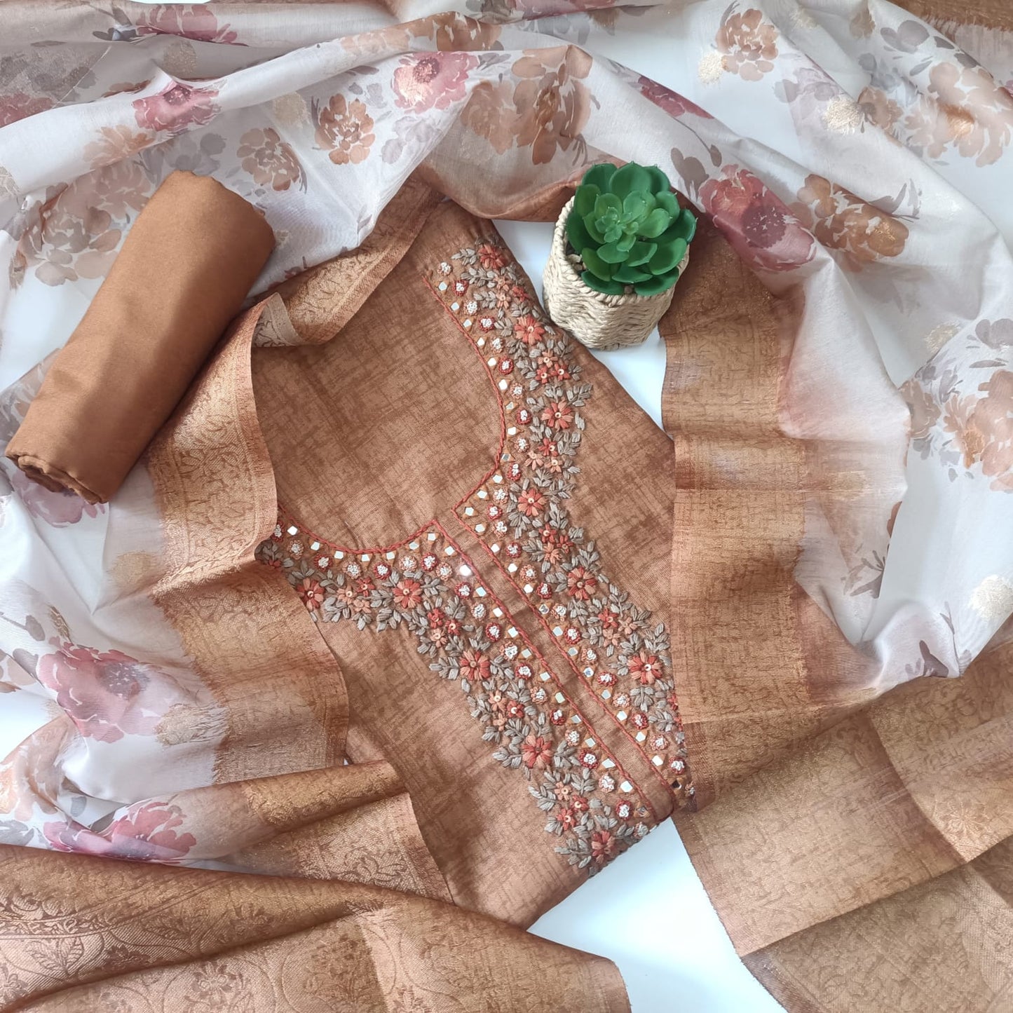 BROWN - TISSUE LINEN  HANDWORKED SUIT SET